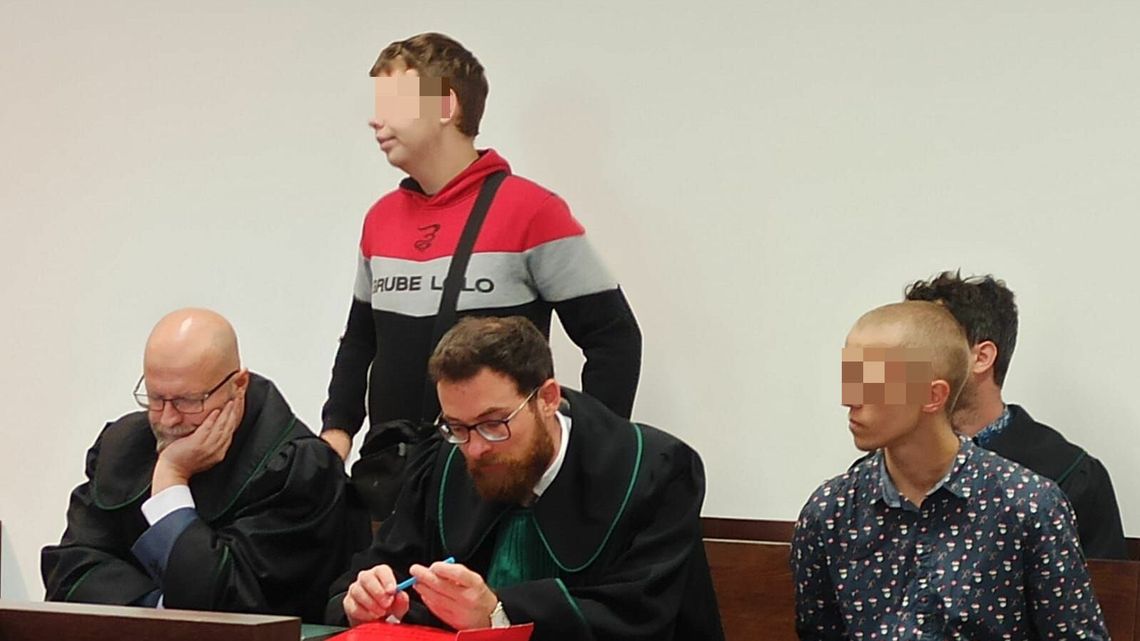 Małżeństwo nocą wracało do domu. Spotkało trzech młodych mężczyzn. Skończyło się śmiercią