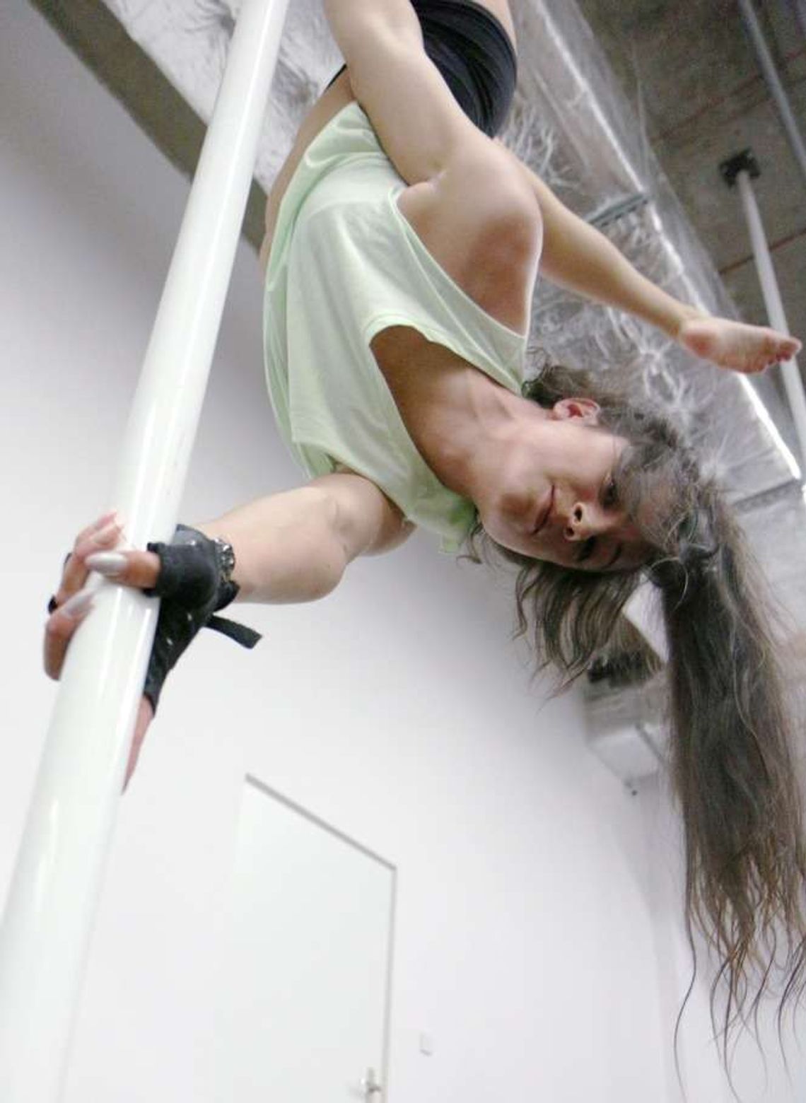 Mamo, tato: Chcę tańczyć na rurze (zdjęcia, wideo)