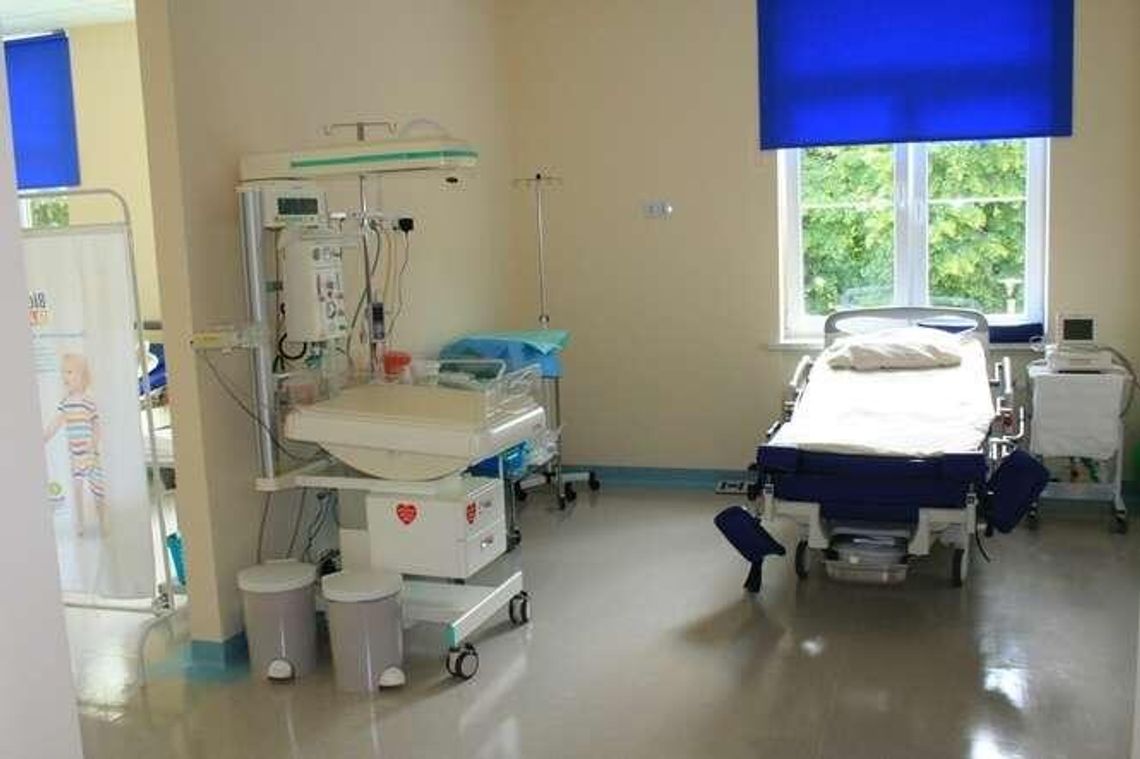 Mamy coraz częściej wybierają na poród szpital w Puławach. Ale mieszkańców miasta ubywa