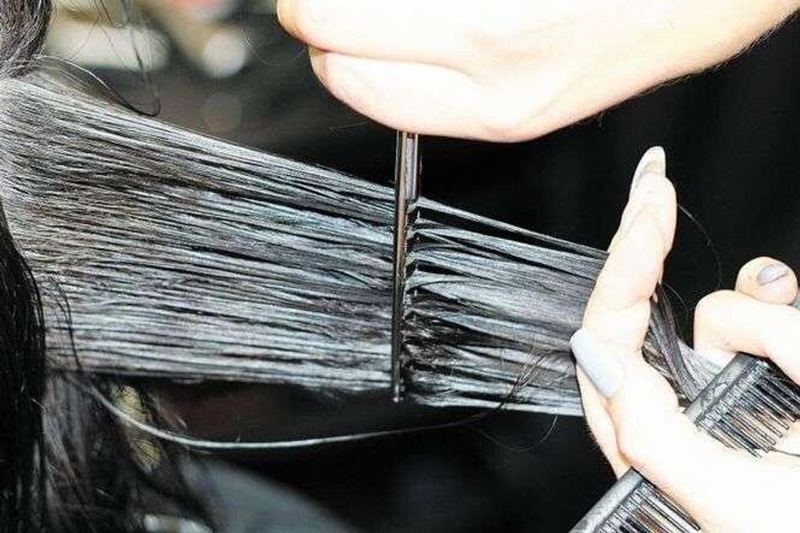 "Mamy rzeszę bardzo dobrze wykształconych bezrobotnych". Będą namawiać do nauki zawodu