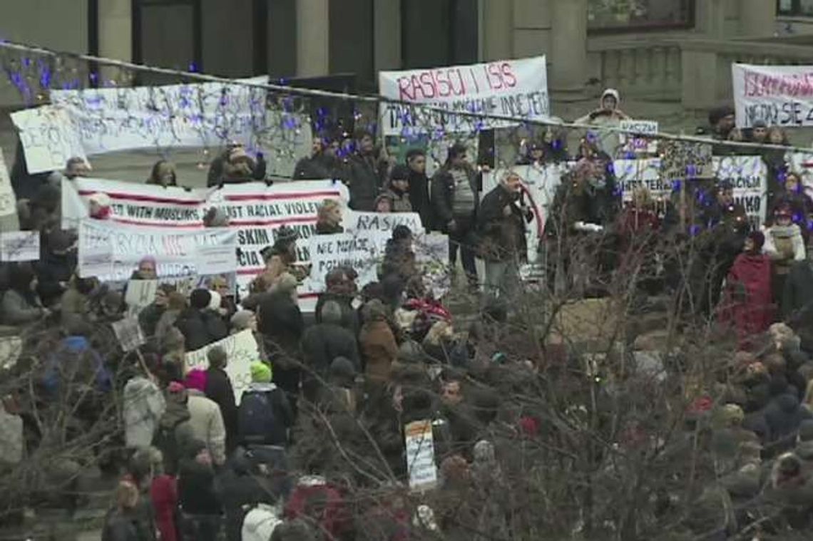 Manifestacja muzułmanów w Poznaniu. Protestowali przeciwko terroryzmowi
