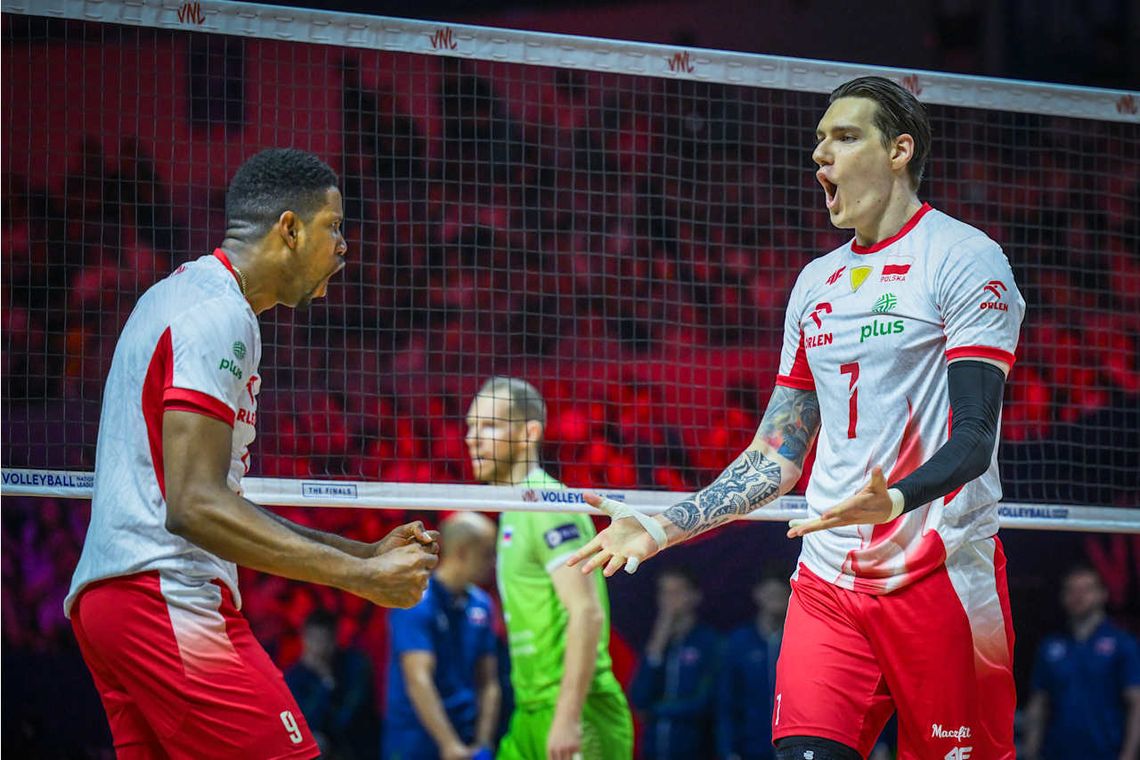 Marcin Komenda i Wilfredo Leon w wielkim stylu awansowali do finału Ligi Narodów Marcin Komenda i Wilfredo Leon w wielkim stylu awansowali do finału Ligi Narodów