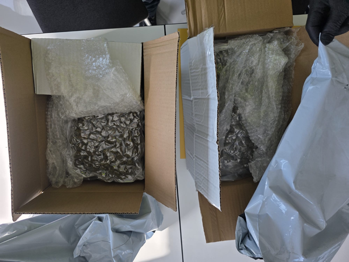 Marihuana w paczkach z Hiszpanii
