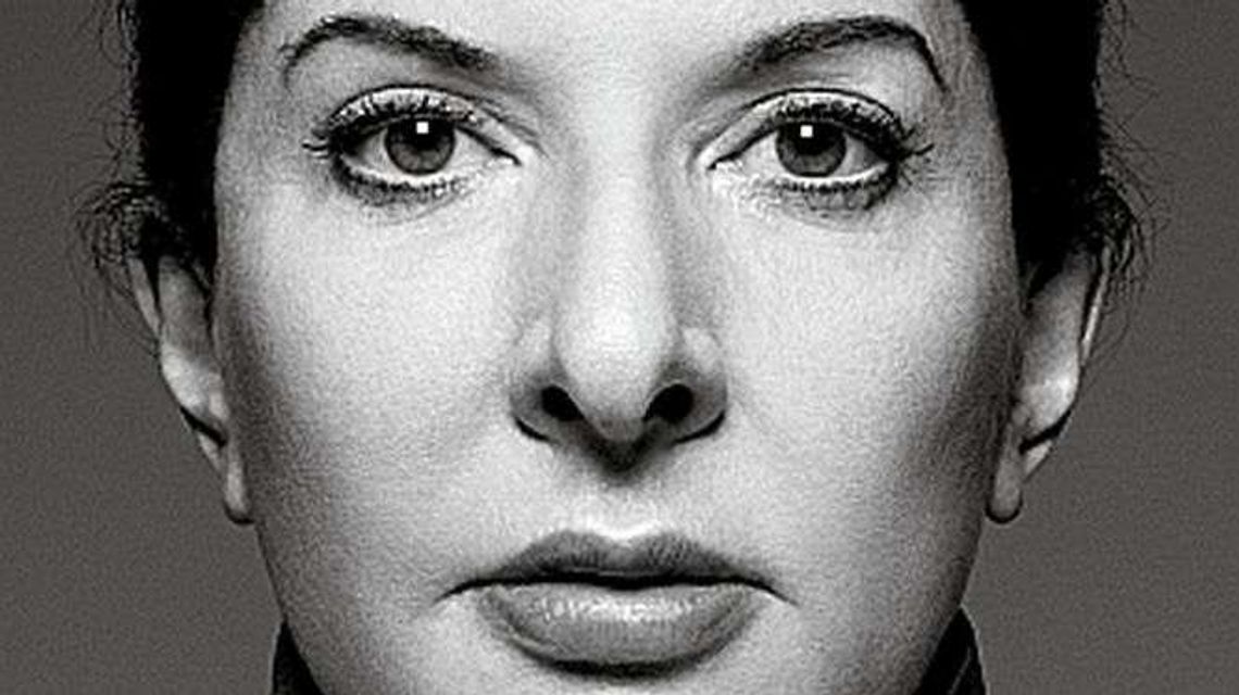 Marina Abramović, „Pokonać mur”