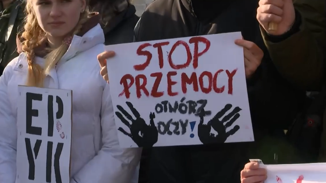 Marsz milczenia po śmierci 16-letniego Eryka. Koledzy pobitego nastolatka sprzeciwiają się przemocy