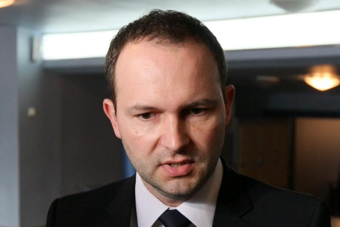 Marszałek dał nagrody i podwyżki swoim urzędnikom