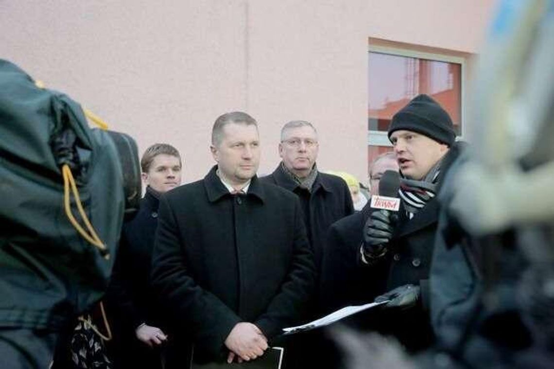 Marszałek i wojewoda na wojennej ścieżce. Poszło o zwolnienie szefowej COZL Marszałek i wojewoda na wojennej ścieżce. Poszło o zwolnienie szefowej COZL