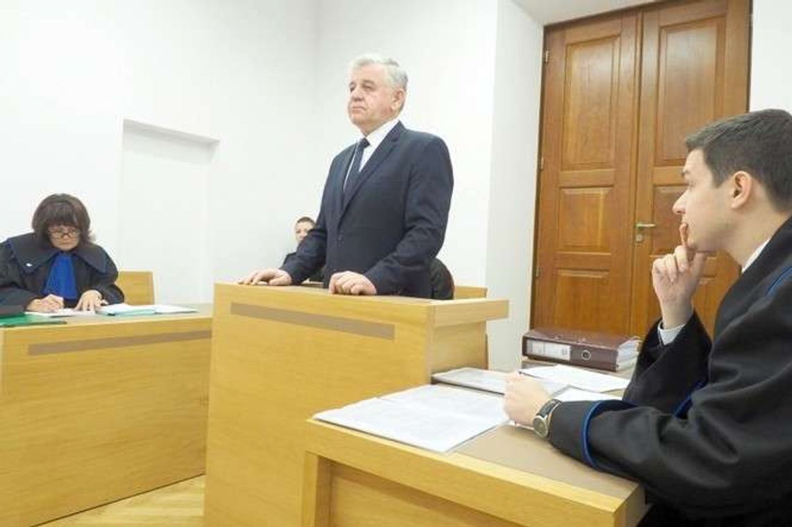 Marszałek w sądzie o byłej dyrektor COZL: Byłem naiwny, już jej nie zaufam