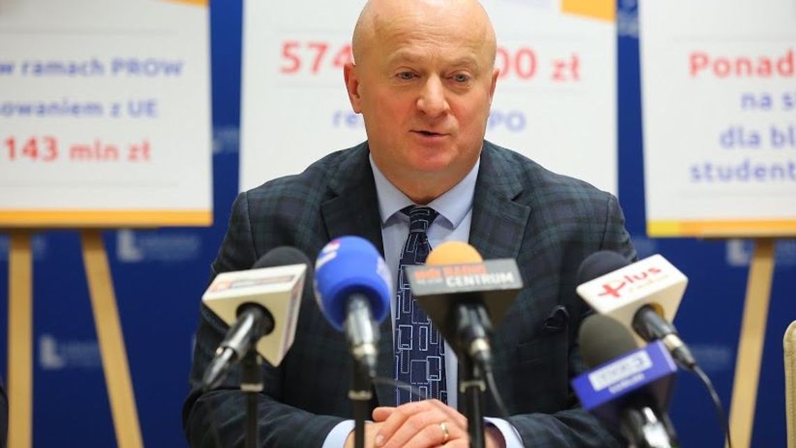 Marszałek wydał na nagrody dla pracowników 6,5 mln zł. Rekordzista dostał 56 tys. zł