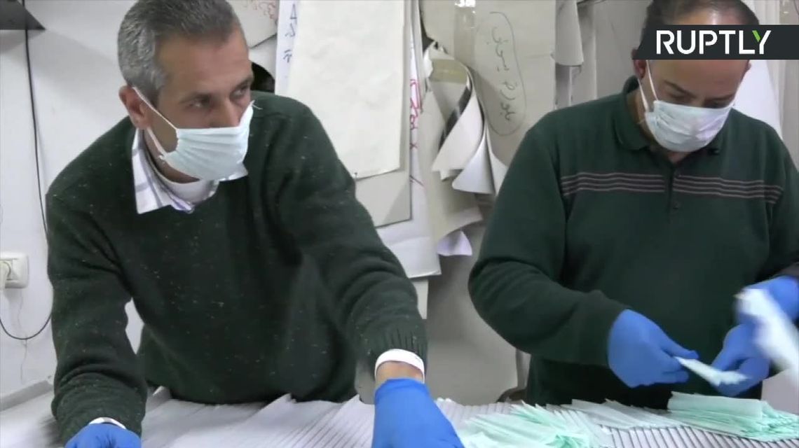 Maseczki na twarz z fabryki butów. Autonomia Palestyńska walczy z brakami środków medycznych w obliczu pandemii Maseczki na twarz z fabryki butów. Autonomia Palestyńska walczy z brakami środków medycznych w obliczu pandemii