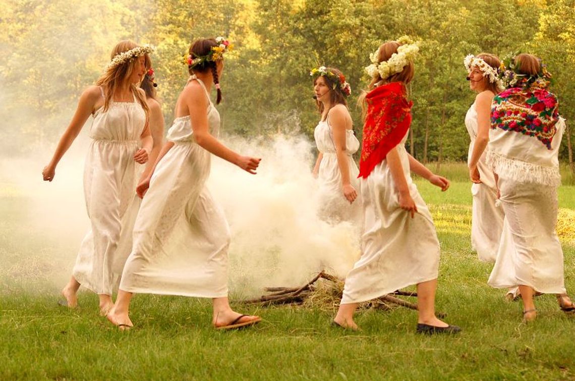 Maszki stawiają na żywą kulturę