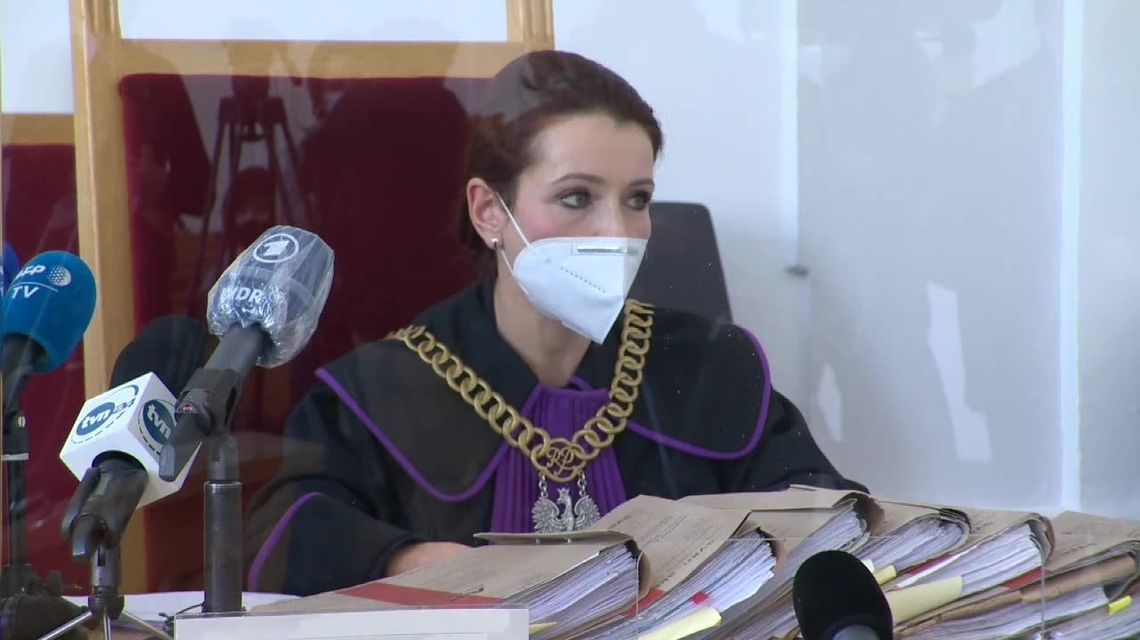 "Matka Boska z tęczową aureolą nie obraża uczuć religijnych". Sąd uniewinnił aktywistki