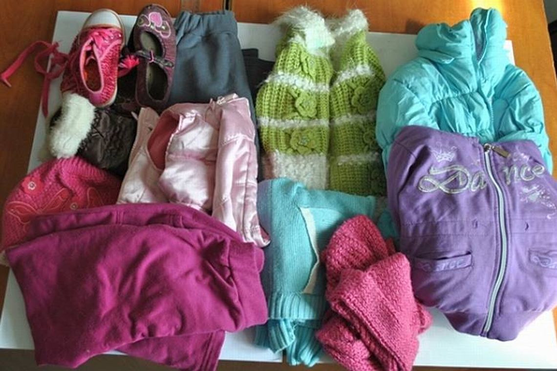 Matka przedszkolaka kradła w szatni dziecięce ubranka 