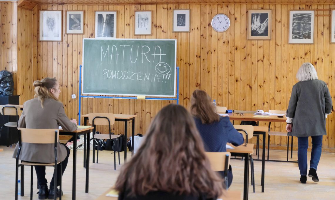 Matura 2021 i droga do normalności. Nie wszyscy ósmoklasiści wrócą przed egzaminem do szkół