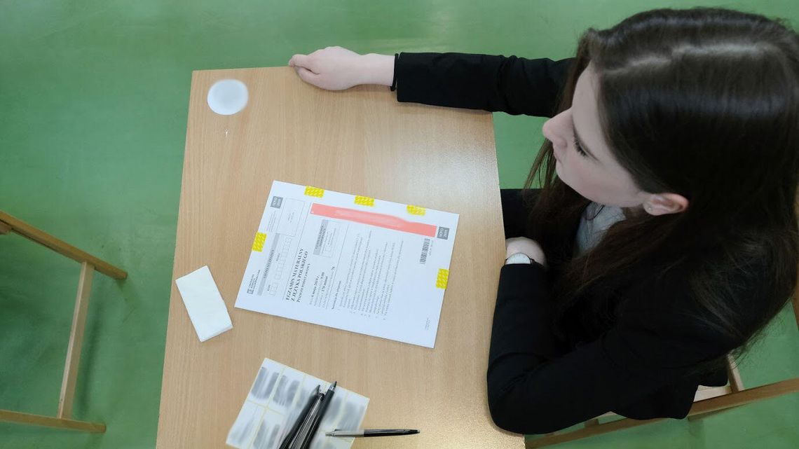 Matura 2021 na pół gwizdka. Zmiany też na egzaminie ósmoklasisty