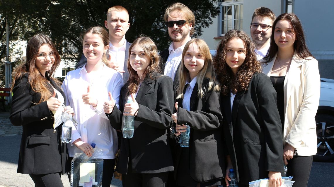 Matura 2023. Zdający z Puław zadowoleni po pierwszym egzaminie