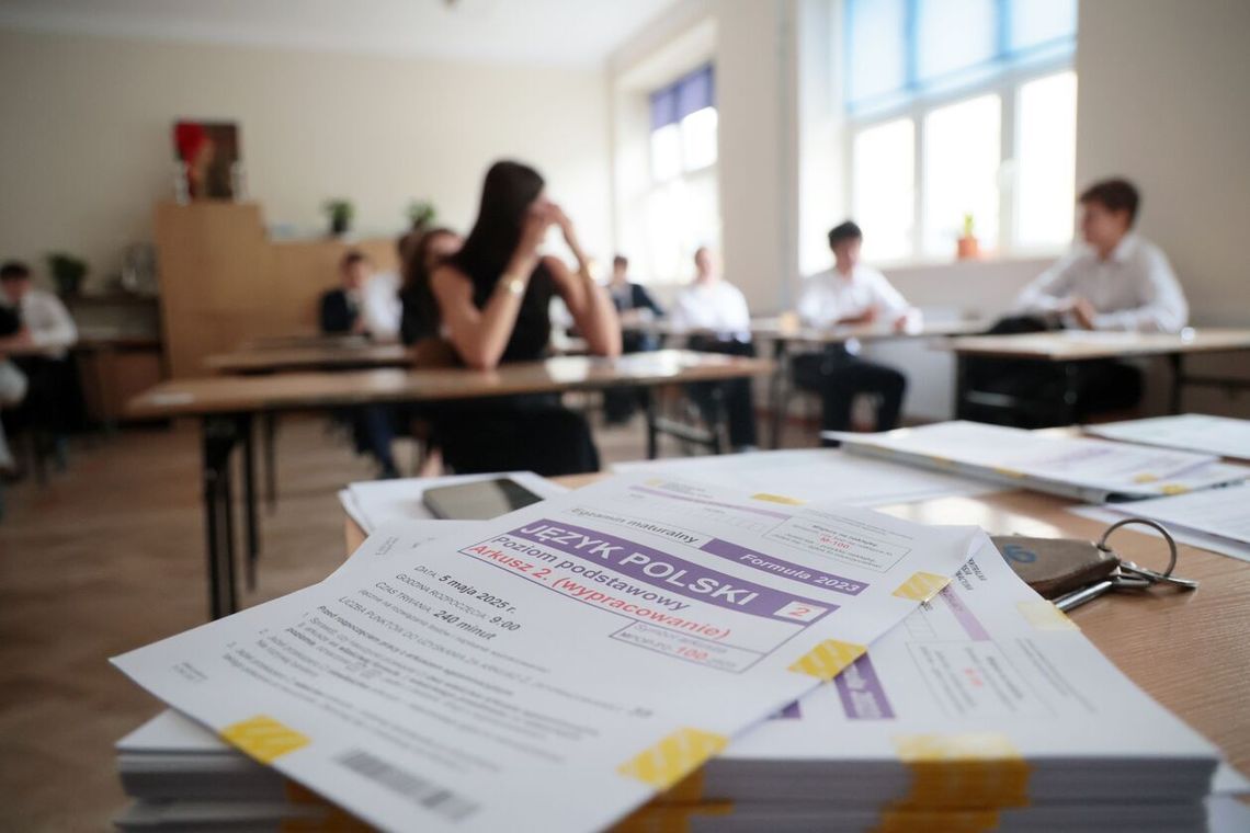 Matura z polskiego. O pracy i opinii innych w rozprawkach