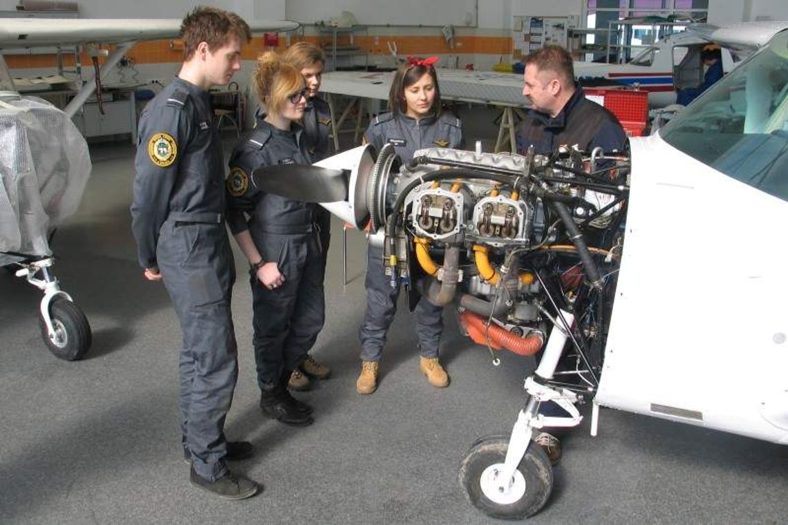 Mechanicy lotniczy z chełmskiej szkoły do Ryanair