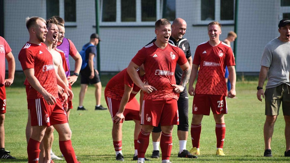 Mecz kolejki w Parczewie na remis, Podlasie II i Lutnia strzeliły w sumie 10 goli Mecz kolejki w Parczewie na remis, Podlasie II i Lutnia strzeliły w sumie 10 goli