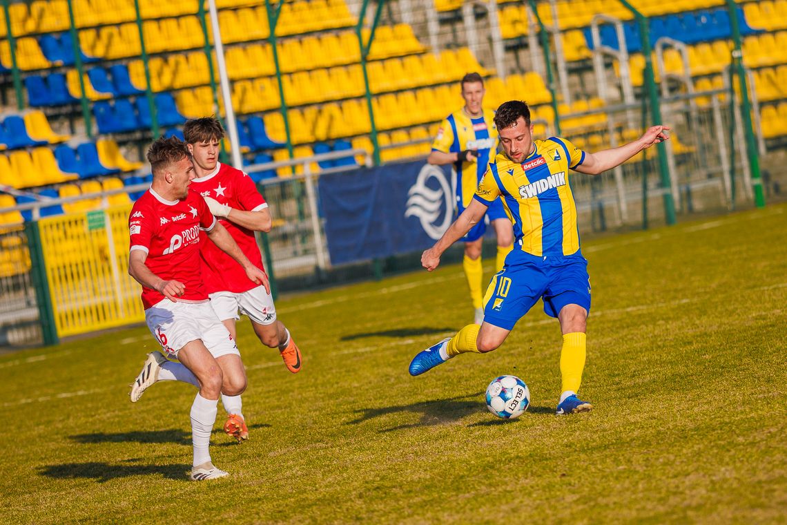 Mecz na szczycie III ligi KSZO – Avia z ograniczoną liczbą kibiców?