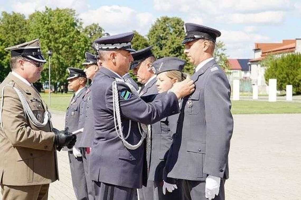 Medale, awanse, gratulacje. Święto "Polskich Skrzydeł" w Dęblinie