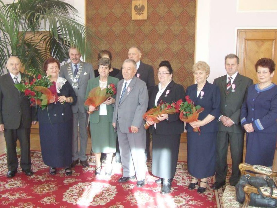 Medale dla żon i mężów od prezydenta Polski