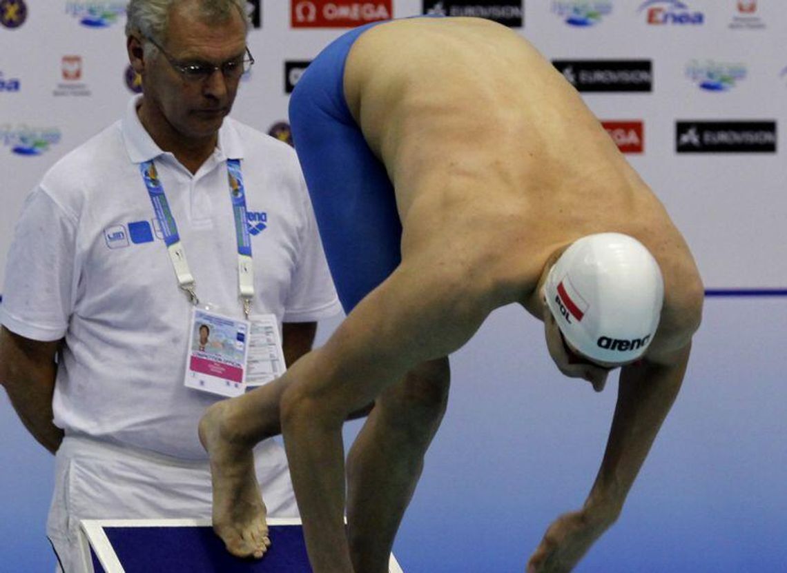 Medale Konrada Czerniaka i Jana Świtkowskiego na mistrzostwach Polski w pływaniu