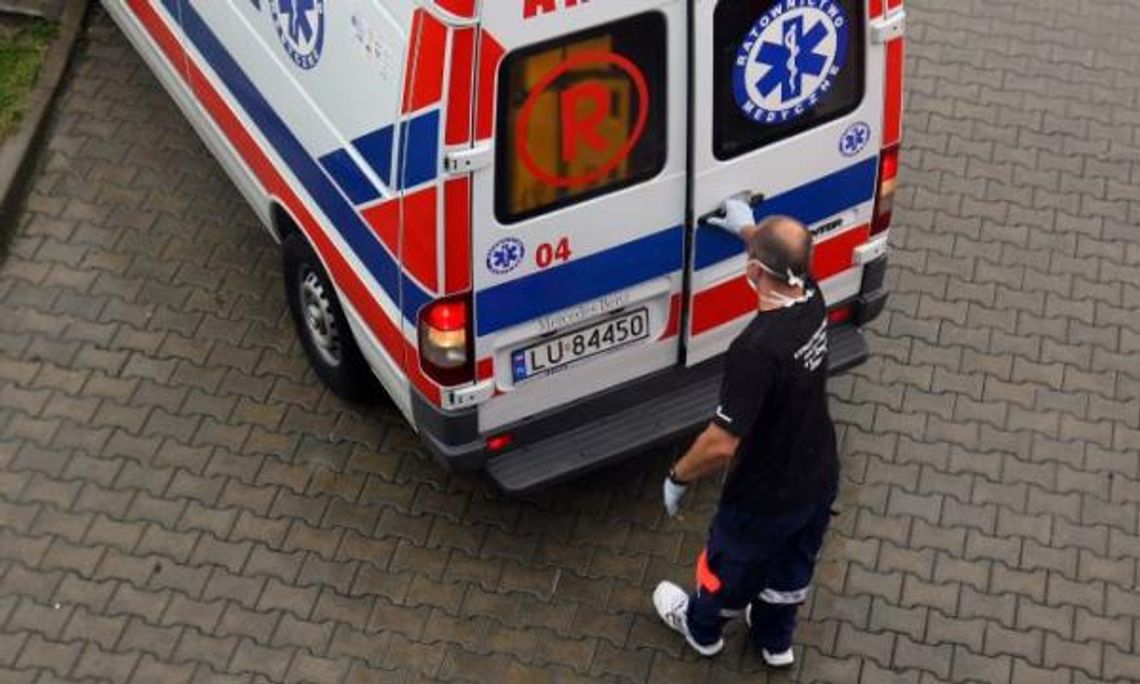 Mełgiew: Samochód przejechał po leżącym na jezdni mężczyźnie