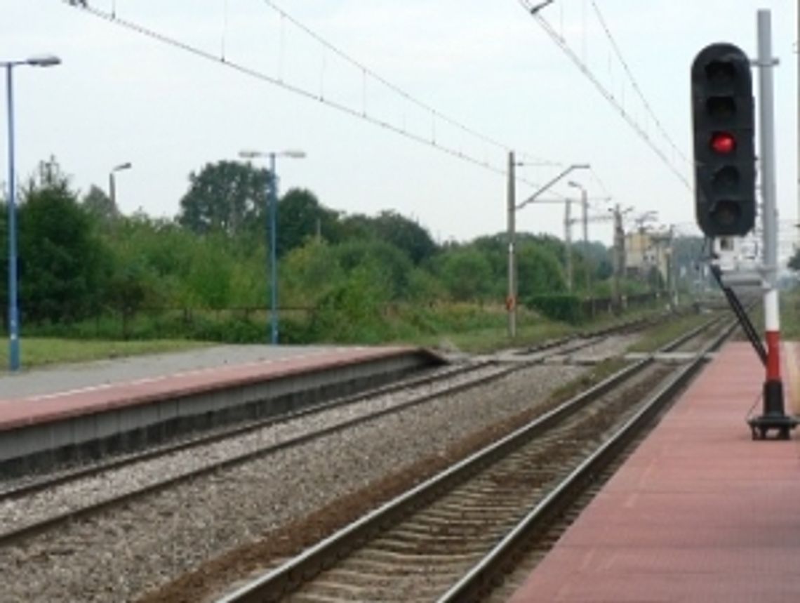 Mężczyzna leżał na torach, przejechał po nim pociąg