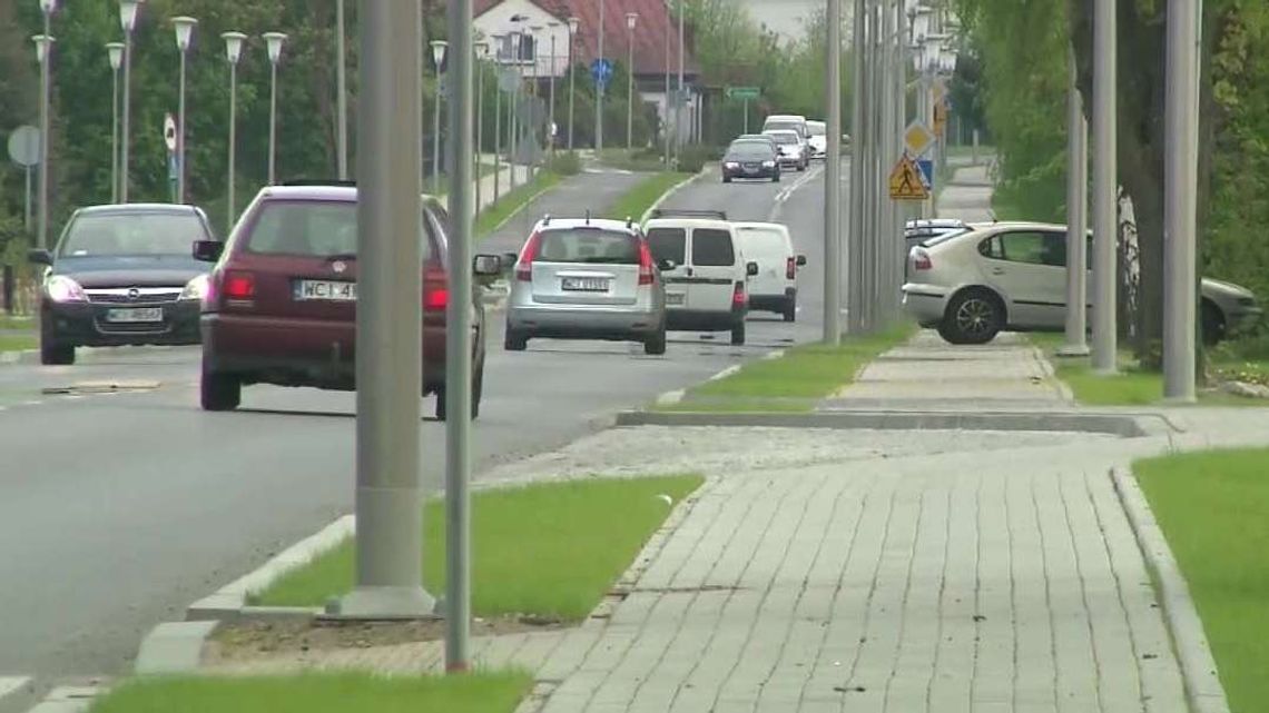 Mężczyzna zginął przygnieciony przez samochód. Za kierownicą siedziała trzylatka Mężczyzna zginął przygnieciony przez samochód. Za kierownicą siedziała trzylatka