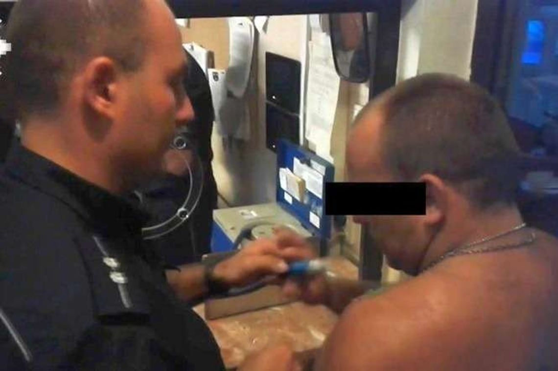 Miał 2,7 promila i jechał kradzionym autem