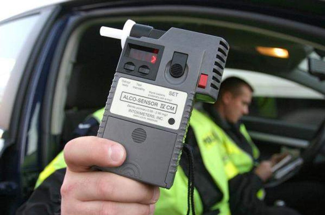 Miał 3 promile i uciekał przed policją. Wpadł do rowu