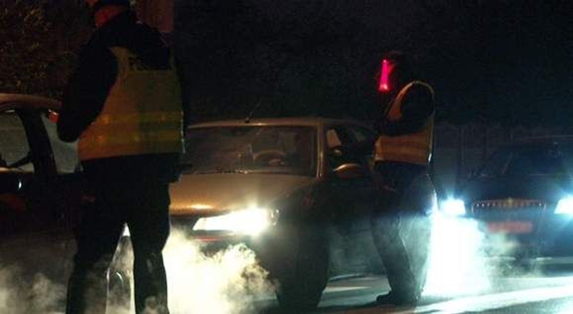 Miał dwa promile i wsiadł za kółko. Wpadł w ręce policji (wideo)