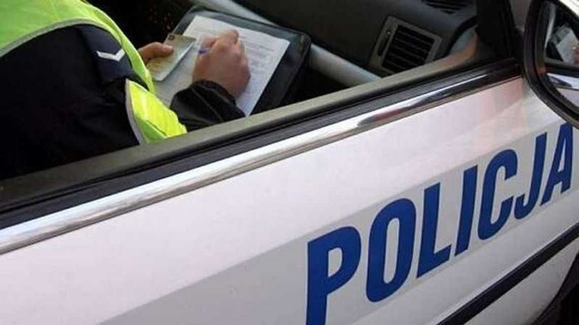 Miał dwa zakazy prowadzenia pojazdów. Jechał dostawczakiem Miał dwa zakazy prowadzenia pojazdów. Jechał dostawczakiem