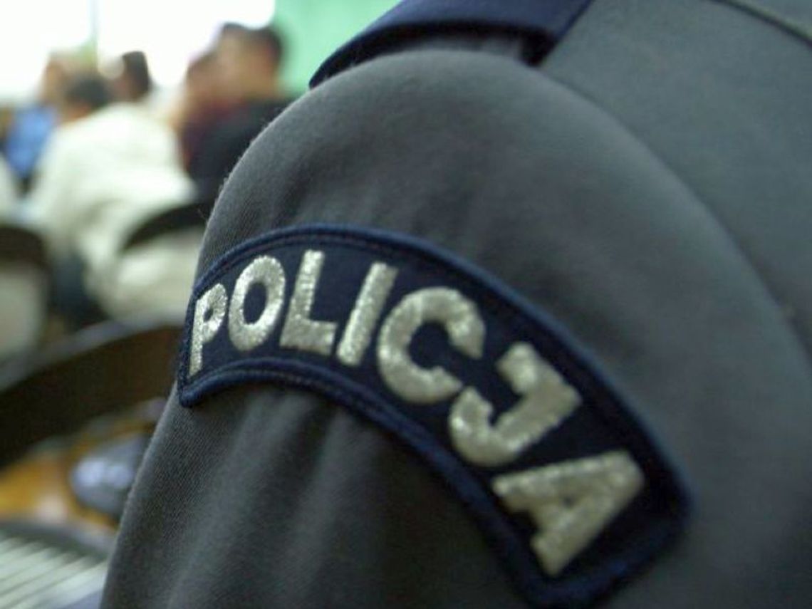 Miał ukraść policjantowi deski. Został przez niego brutalnie pobity