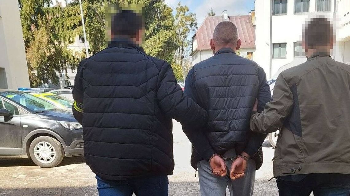 Miał w domu mnóstwo narkotyków. Policja przejęła mefedron i marihuanę