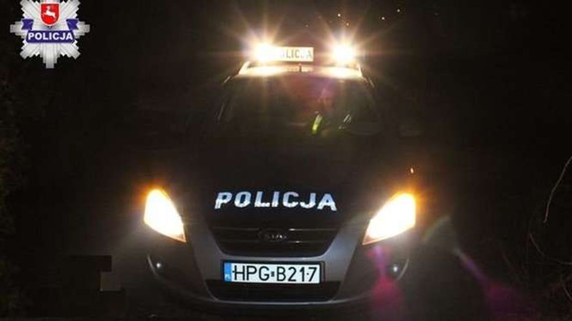 Miała 60 km do szpitala, zaczęła rodzić. Policjanci pilotowali auto