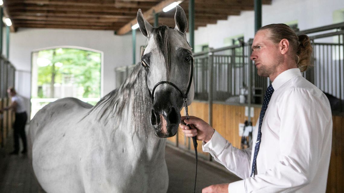 Miały być rekordowe nagrody, ale na razie hodowcy najlepszych koni pieniędzy nie dostali 