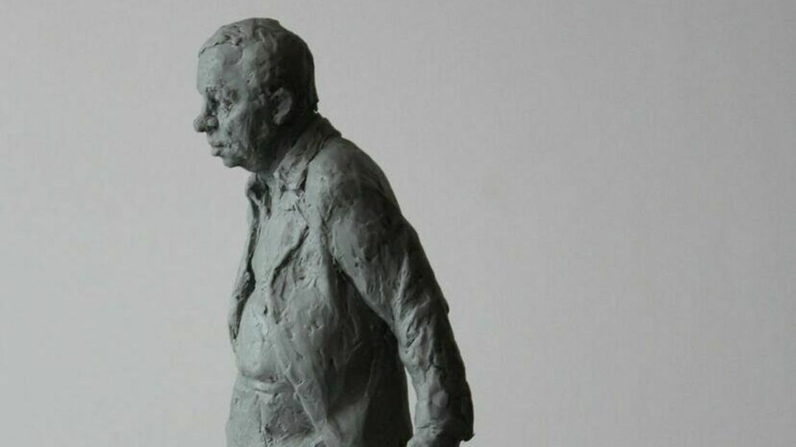 Miasto dołoży 120 tys. zł do pomnika Maliniaka z "Czterdziestolatka"