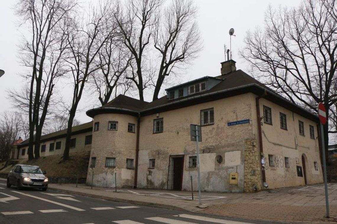 Miasto kupi dawną strzelnicę przy ul. Wieniawskiej. A potem ją sprzeda Miasto kupi dawną strzelnicę przy ul. Wieniawskiej. A potem ją sprzeda