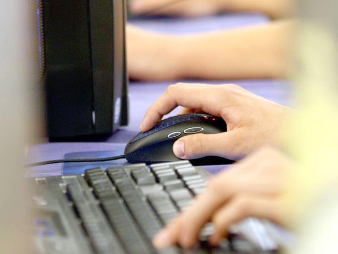 Miasto nie potrafi znaleźć firmy od taniego i szybkiego internetu Miasto nie potrafi znaleźć firmy od taniego i szybkiego internetu