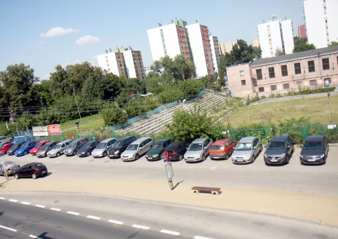 Miasto sprzedaje działkę, żeby mieć na remont stadionu Miasto sprzedaje działkę, żeby mieć na remont stadionu