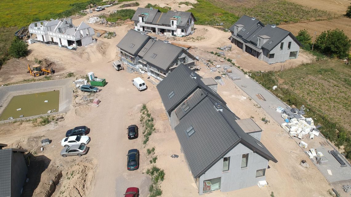 Miastowi ciągną na wieś. Rolnicy z dziada pradziada chcą ochrony najlepszej ziemi