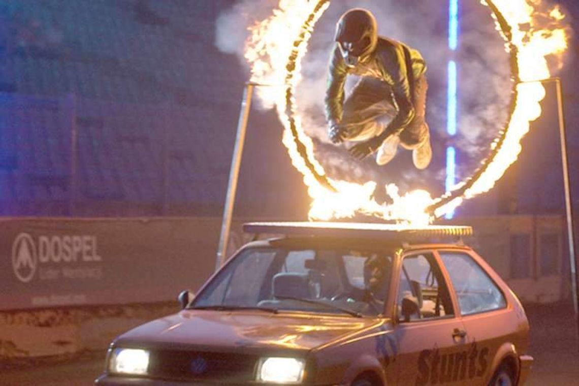 Międzyrzec Podlaski. Kaskaderzy w ogniu