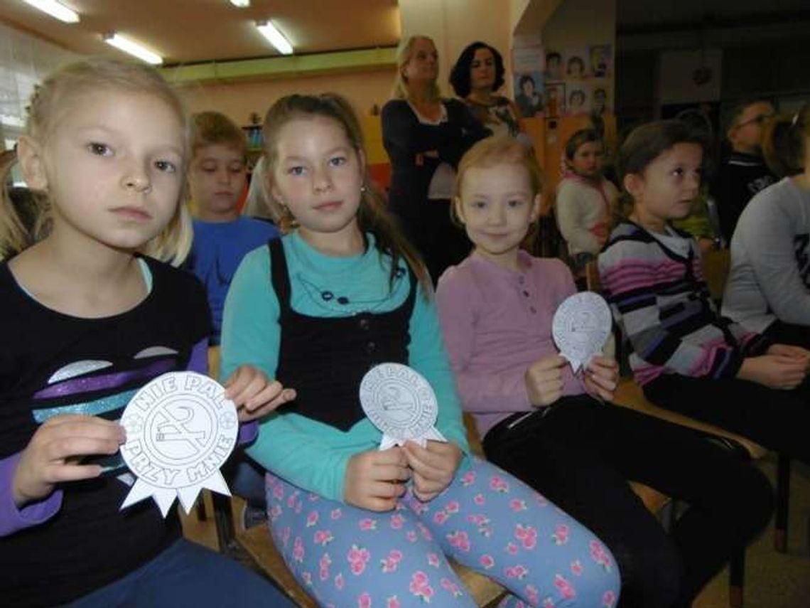 Międzyrzec Podlaski: Uczniowie apelowali o niepalenie papierosów Międzyrzec Podlaski: Uczniowie apelowali o niepalenie papierosów