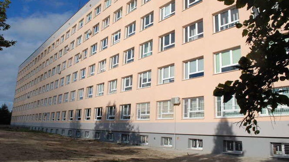 Miejska dotacja na karetkę i respirator dla szpitala w Lubartowie