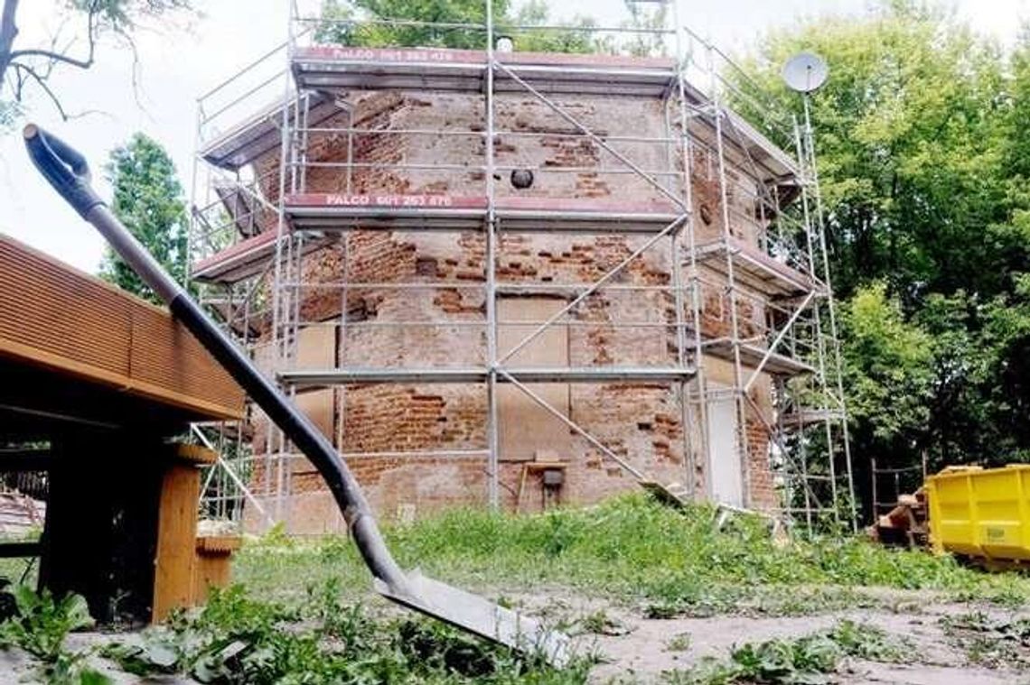 Miejska szubienica wkrótce zamieni się w mieszkanie. Trwa remont budowli Miejska szubienica wkrótce zamieni się w mieszkanie. Trwa remont budowli