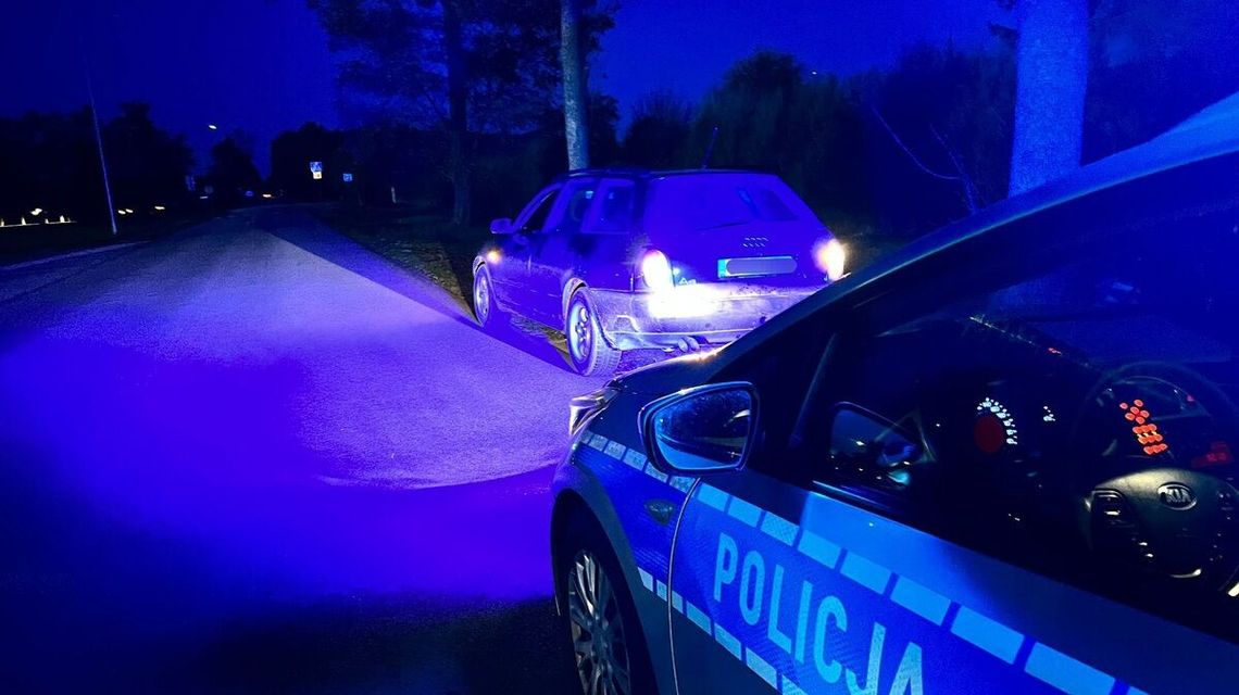 Mieli pouczyć o przepalonej żarówce. Nakryli pijanego kierowcę 