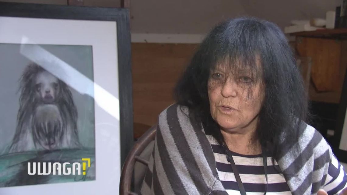 Mieszka z 50 psami. Czy sąd przymusowo umieści sławną malarkę w domu opieki?
