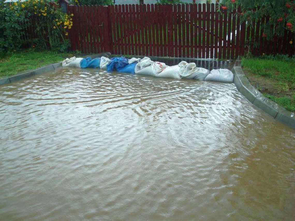Mieszkańcy Hańska narzekają: Wody miało nie być, a jest Mieszkańcy Hańska narzekają: Wody miało nie być, a jest